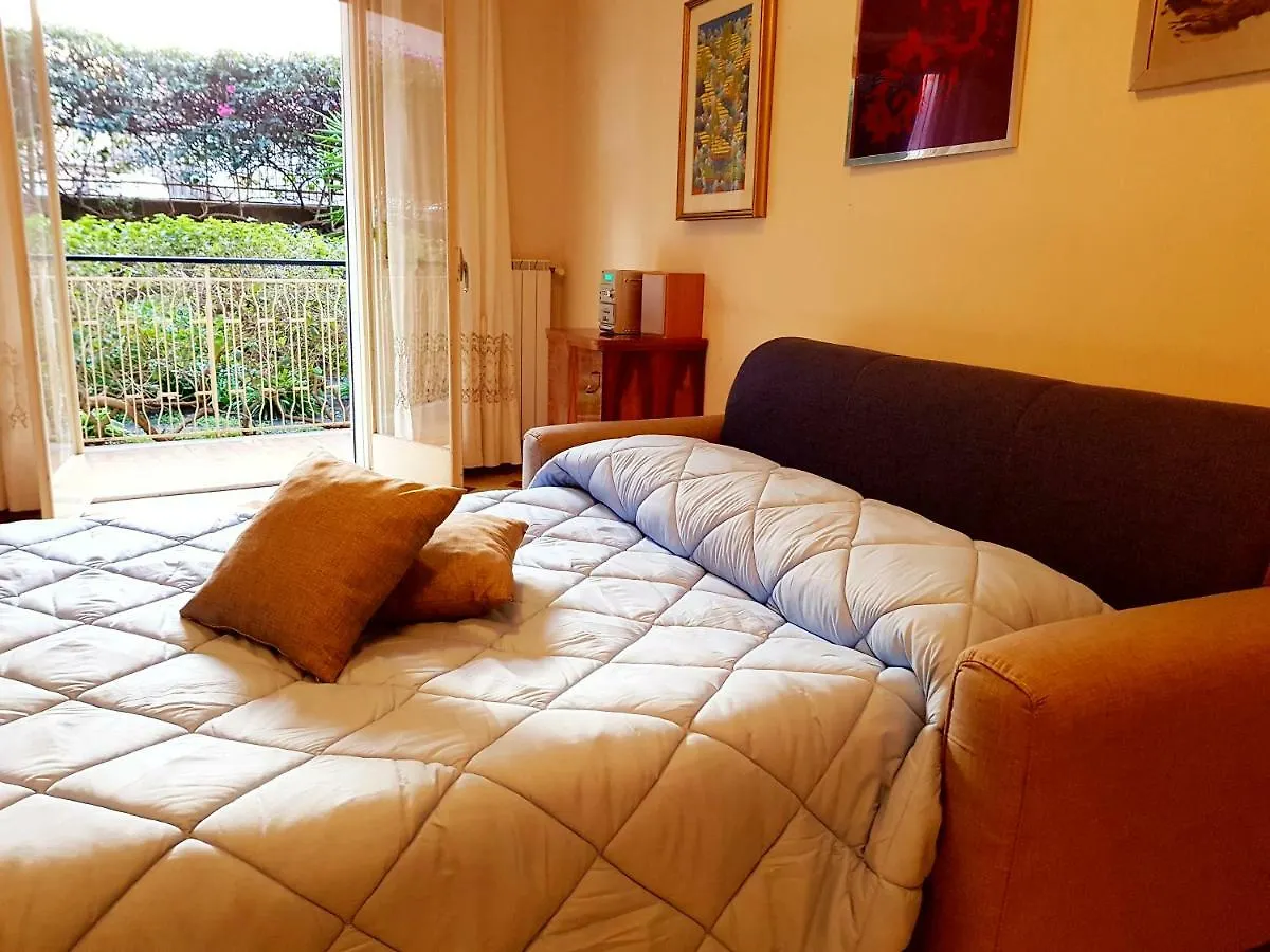 Catania House Apartment 0*,  Italia